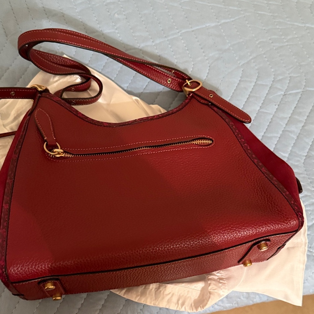 Coach Burgundy Pebbled Leather Shoulder Bag with Gold Hardware - Picture 9 of 10